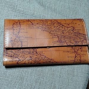 Patricia Nash map print wallet. NWT
